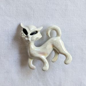 1" White Mid Century Cat pin, metal.